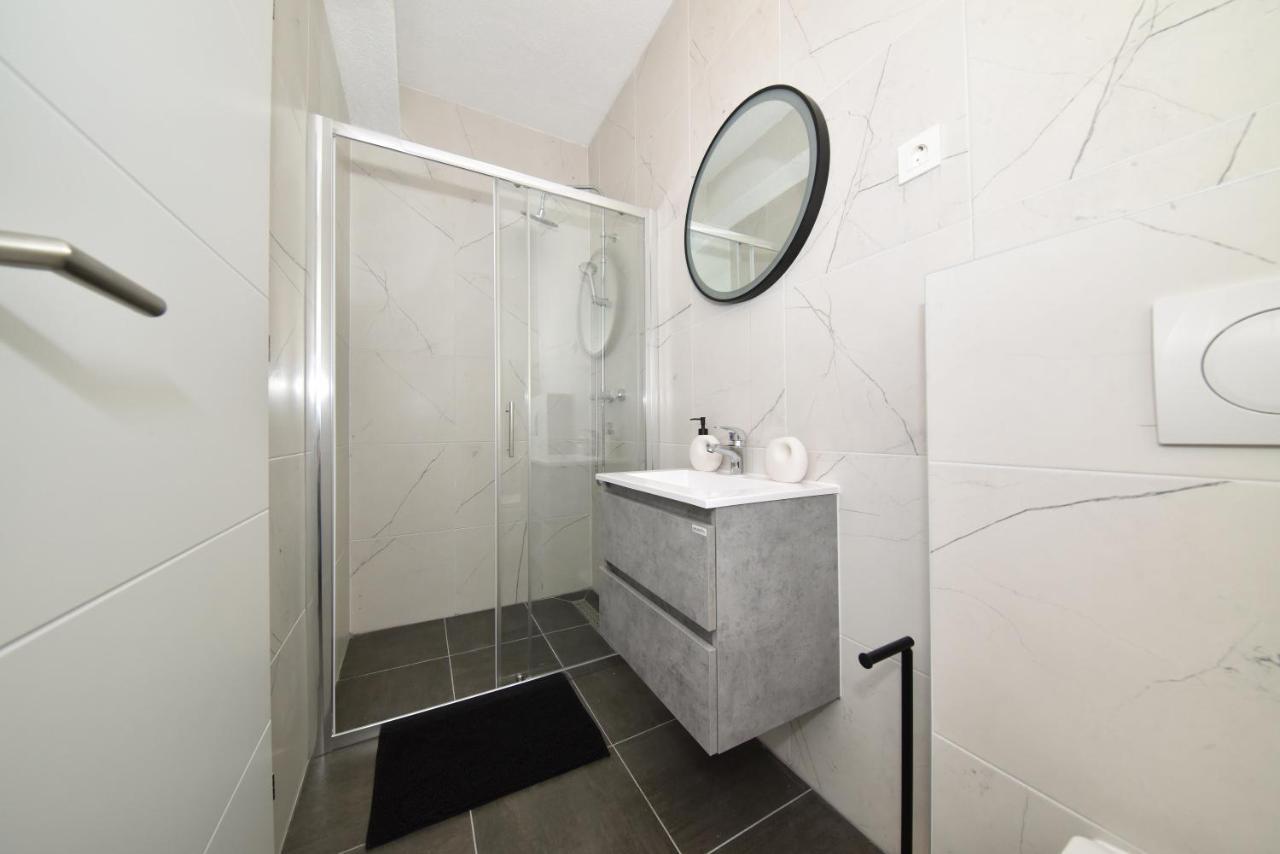Sofia's & Apartman Zára